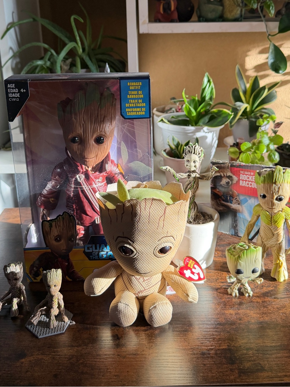 GROOT - MIXED TOY LOT